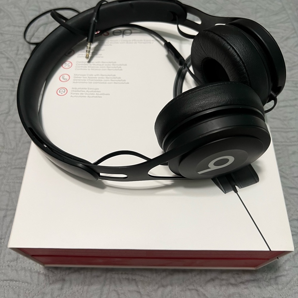 Beats by Dre Black EP Headphones with Red Box